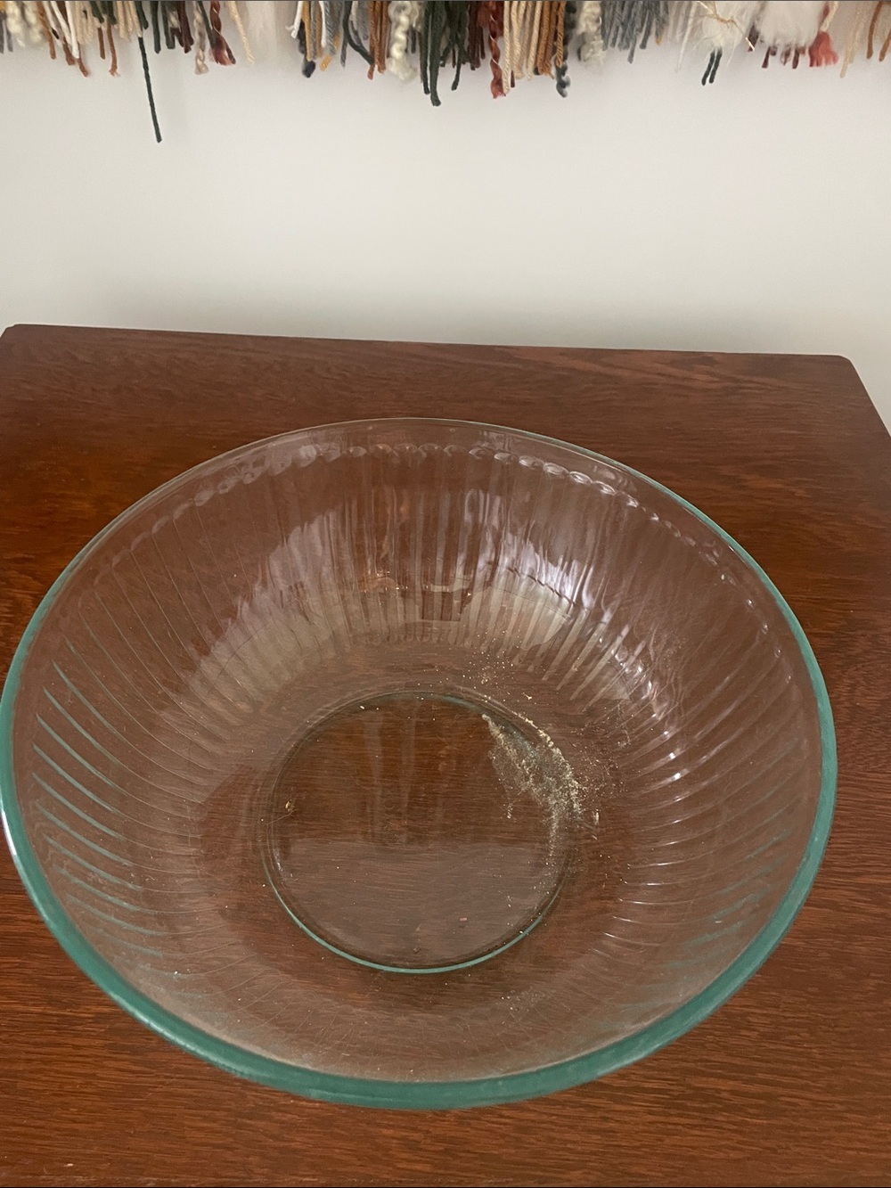 Clear Ribbed Pyrex Glass Serving Bowl - Picture 3 of 3